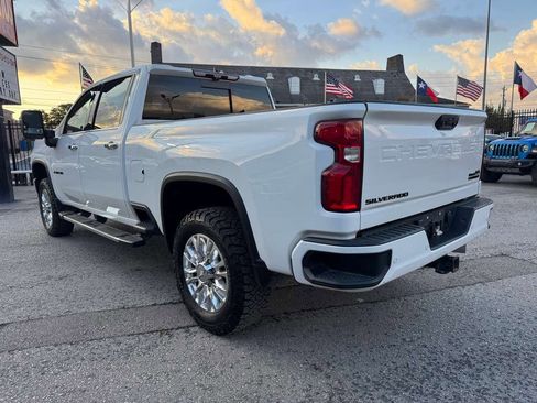 Used 2020 Chevrolet Silverado 2500 High Country w/ Technology Package image 6