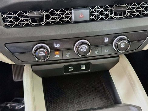 Used 2025 Honda Accord LX image 32