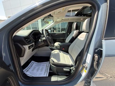 Used 2025 Ford Escape Active w/ Cold Weather Package AWD/4WD image 20