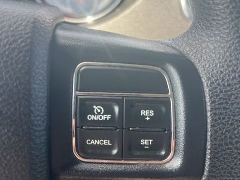 Used 2018 Dodge Grand Caravan SE w/ UConnect Hands-Free Group FWD image 13
