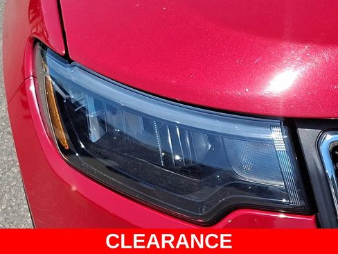 Used 2024 Jeep Compass Latitude AWD/4WD image 9