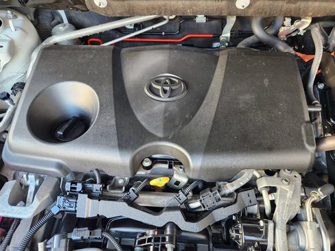 Used 2020 Toyota RAV4 XLE w/ Convenience Package AWD/4WD image 32