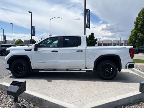 Used 2025 GMC Sierra 1500 Pro w/ Graphite Edition AWD/4WD image 9