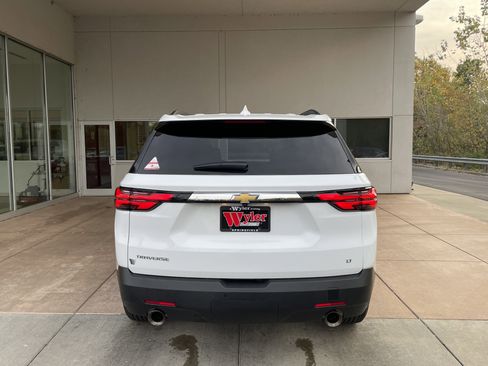 Used 2023 Chevrolet Traverse LT image 21
