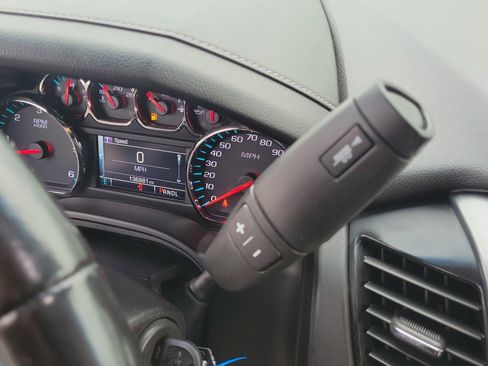 Used 2019 Chevrolet Tahoe LT image 24