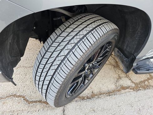 Used 2024 Chevrolet Silverado 1500 High Country w/ Technology Package image 37