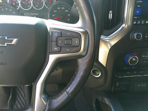 Used 2021 Chevrolet Silverado 1500 LT Trail Boss w/ Convenience Package II image 21