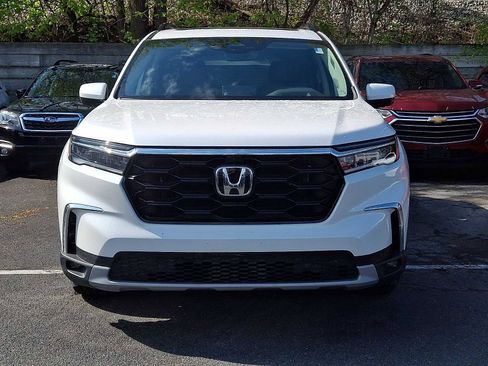 Used 2024 Honda Pilot Elite image 2