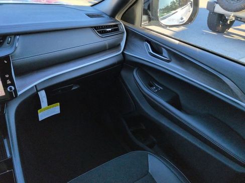 New 2026 Jeep Grand Cherokee Altitude RWD image 15