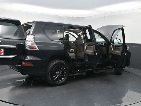 Used 2023 Lexus GX 460 Premium w/ Premium Package AWD/4WD image 43