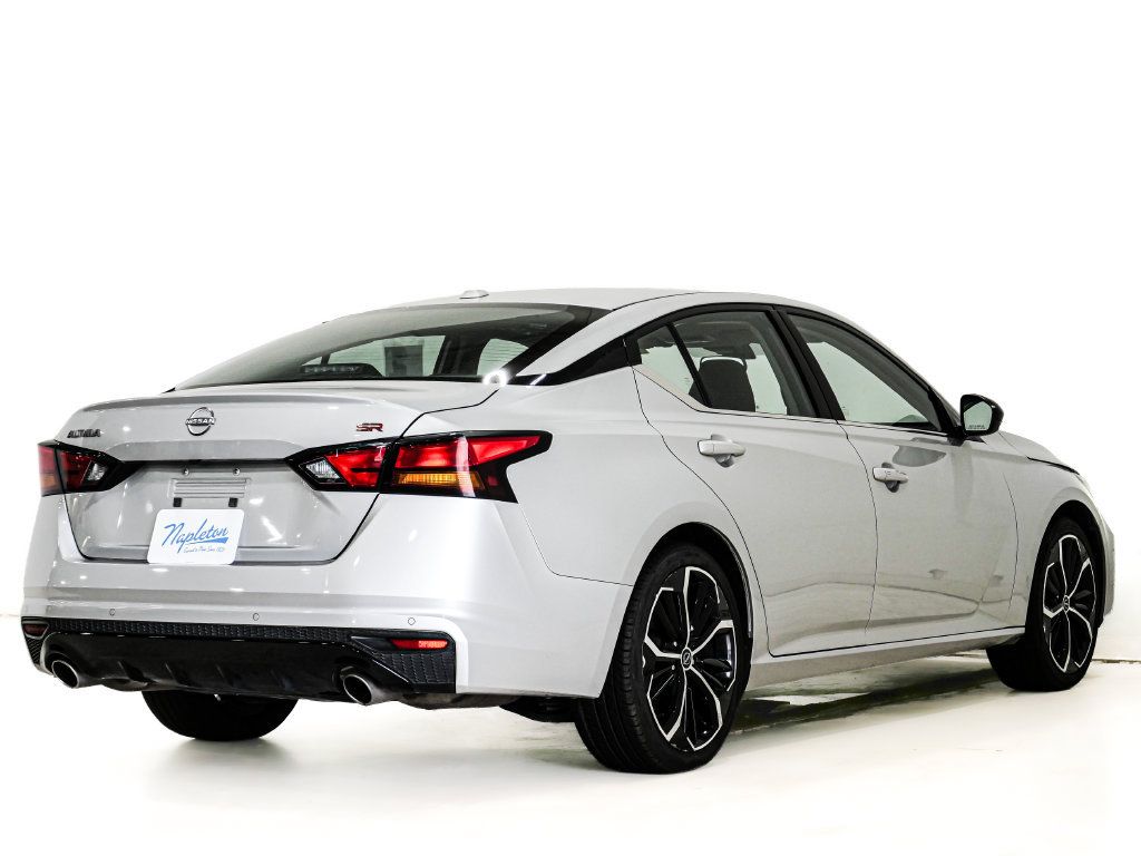 Used 2024 Nissan Altima 2.5 SR FWD image 6