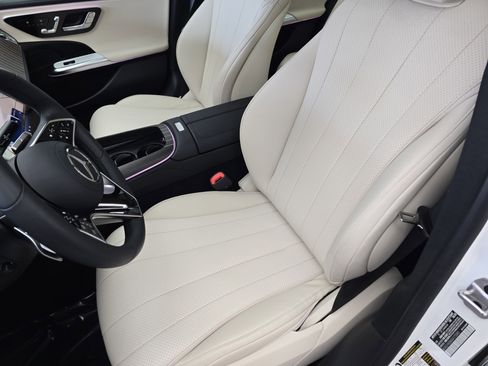 Used 2025 Mercedes-Benz E 350 Sedan image 15