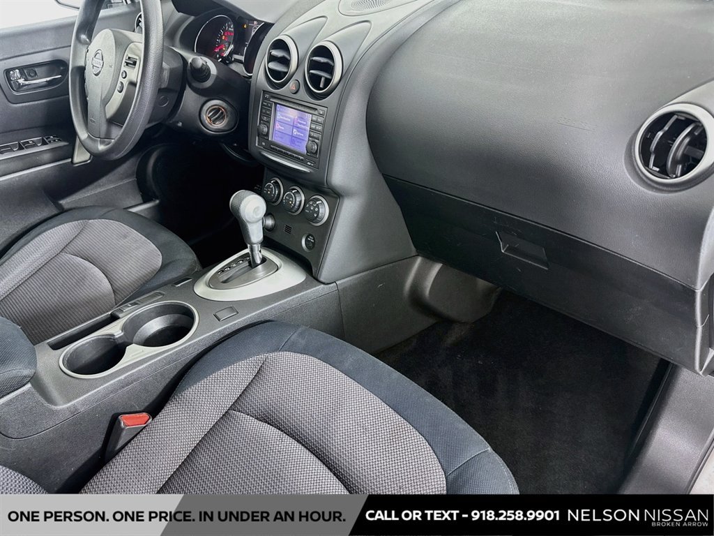 Used 2013 Nissan Rogue SV w/ Premium Pkg AWD/4WD image 28