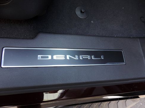 New 2025 GMC Sierra EV Denali image 10