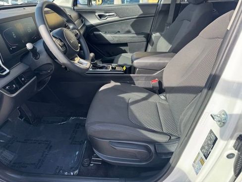Certified 2024 Kia Sportage LX FWD image 17