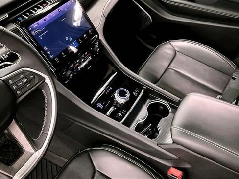 Used 2025 Jeep Grand Cherokee Limited 4xe image 15