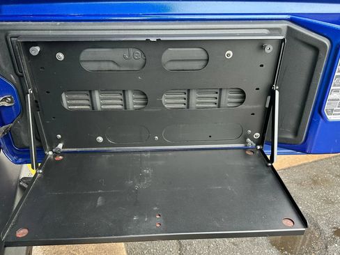 Used 2020 Jeep Wrangler Unlimited Rubicon w/ LED Lighting Group image 25