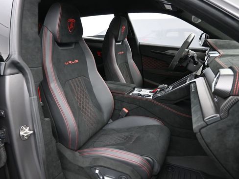 Used 2024 Lamborghini Urus Performante image 34