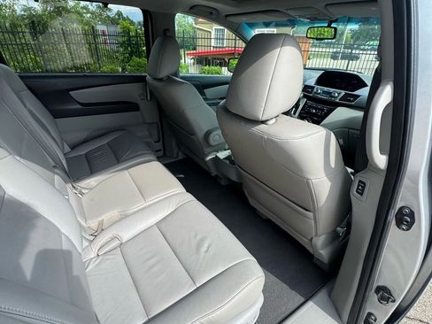Used 2011 Honda Odyssey EX-L image 18