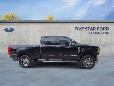 Used 2017 Ford F250 Lariat w/ Lariat Ultimate Package AWD/4WD image 9