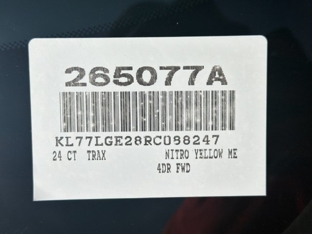 Used 2024 Chevrolet Trax RS FWD image 30