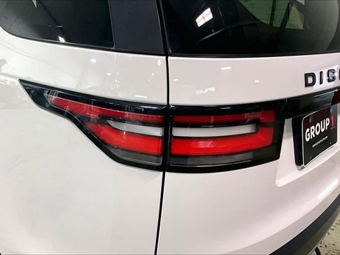 Used 2018 Land Rover Discovery HSE Luxury image 28