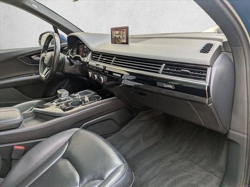 Used 2019 Audi Q7 3.0T Premium Plus w/ Premium Plus Package AWD/4WD image 23
