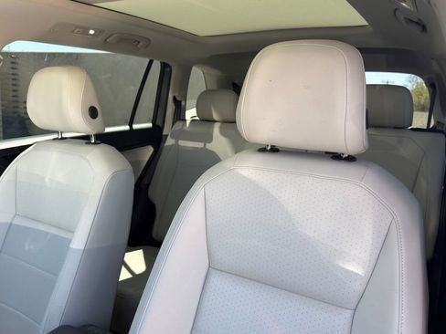 Used 2021 Volkswagen Tiguan SE image 16