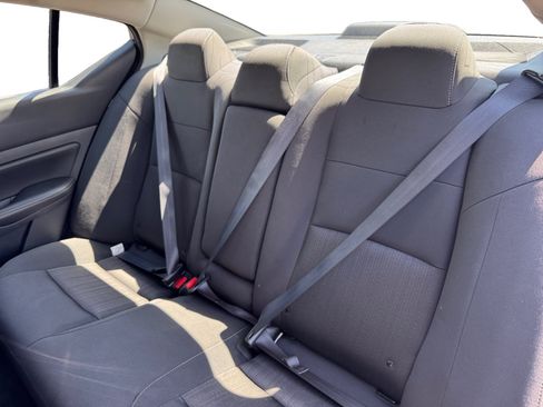 Used 2025 Nissan Altima 2.5 SV FWD image 13