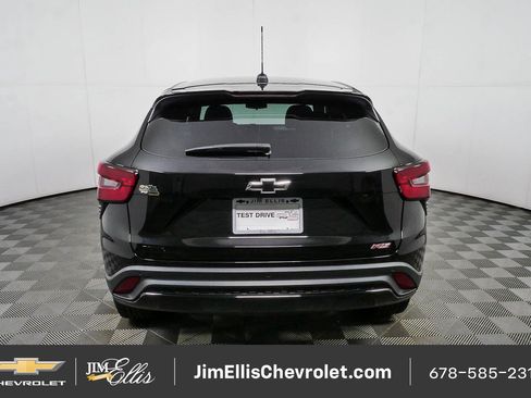Certified 2025 Chevrolet Trax RS w/ Sunroof Package FWD image 27