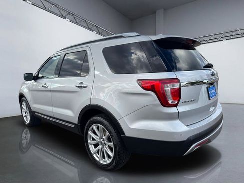Used 2017 Ford Explorer Limited image 4