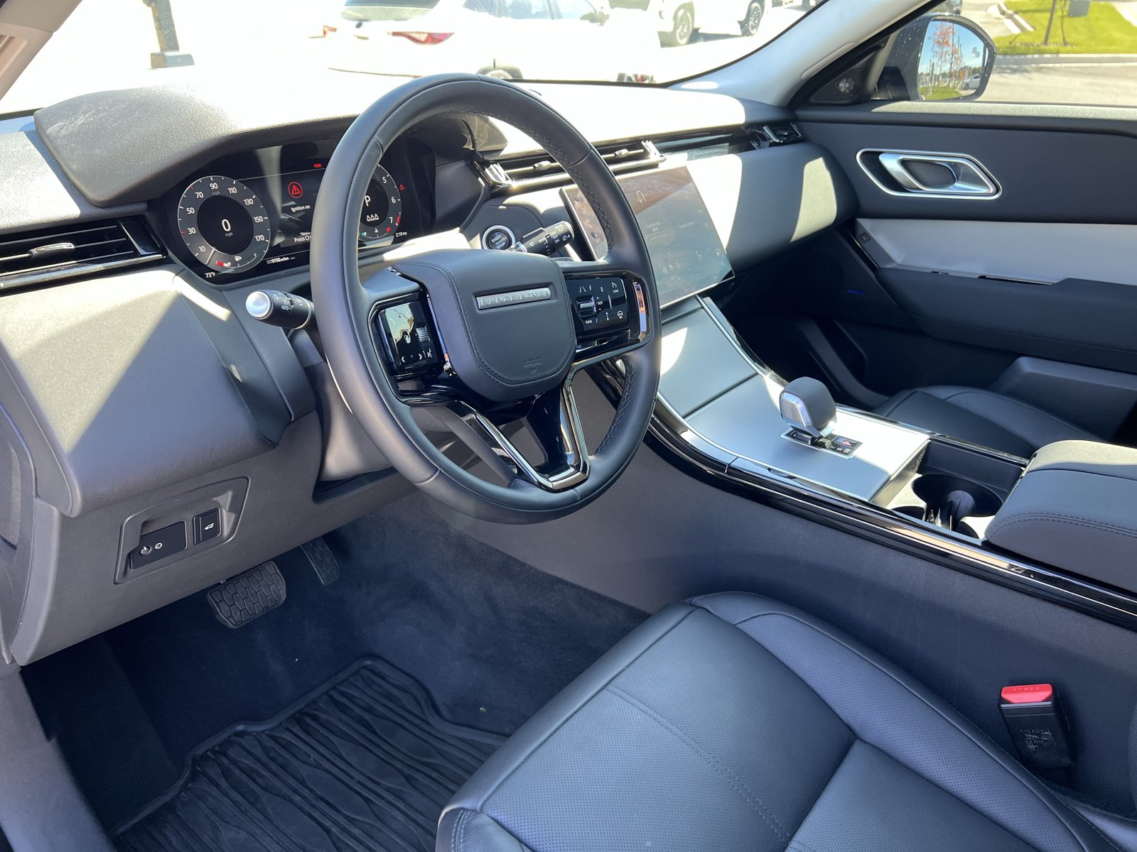 Used 2024 Land Rover Range Rover Velar S AWD/4WD image 16