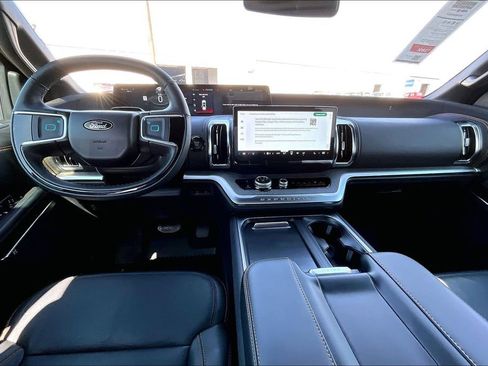 Used 2025 Ford Expedition Tremor image 13