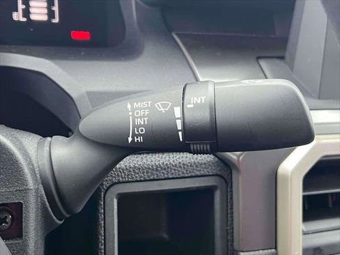 Certified 2025 Toyota Tacoma SR5 image 26