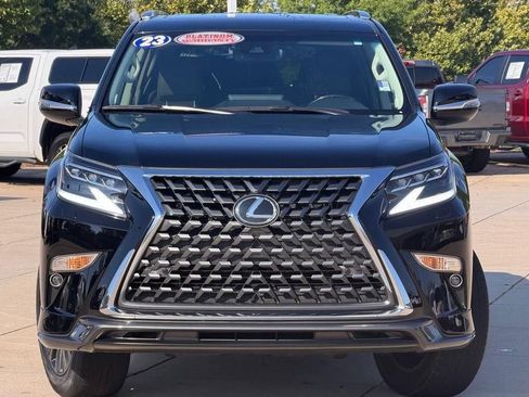 Used 2023 Lexus GX 460 Premium w/ Accessory Package AWD/4WD image 2
