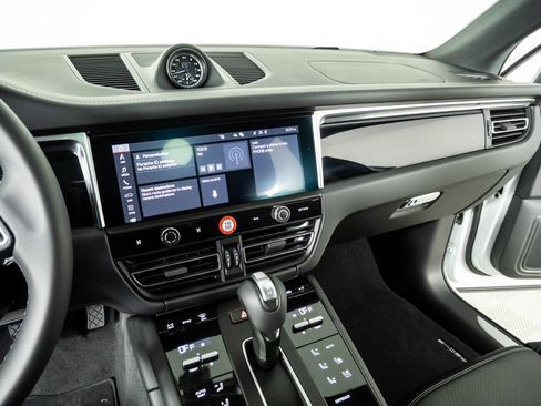 New 2026 Porsche Macan S AWD/4WD image 13