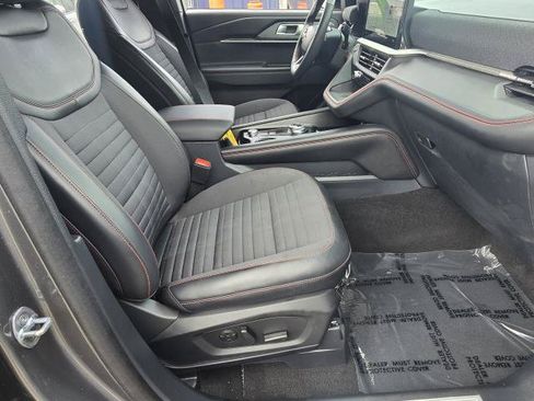 Used 2025 Ford Explorer ST-Line w/ Premium Package AWD/4WD image 10