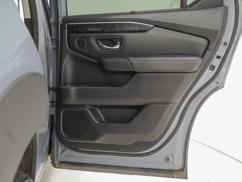 Used 2023 Honda Pilot Elite image 40