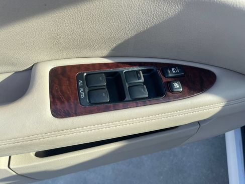 Used 2011 Toyota Avalon FWD image 24