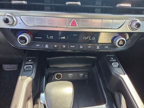 Used 2025 Kia Telluride S AWD/4WD image 21