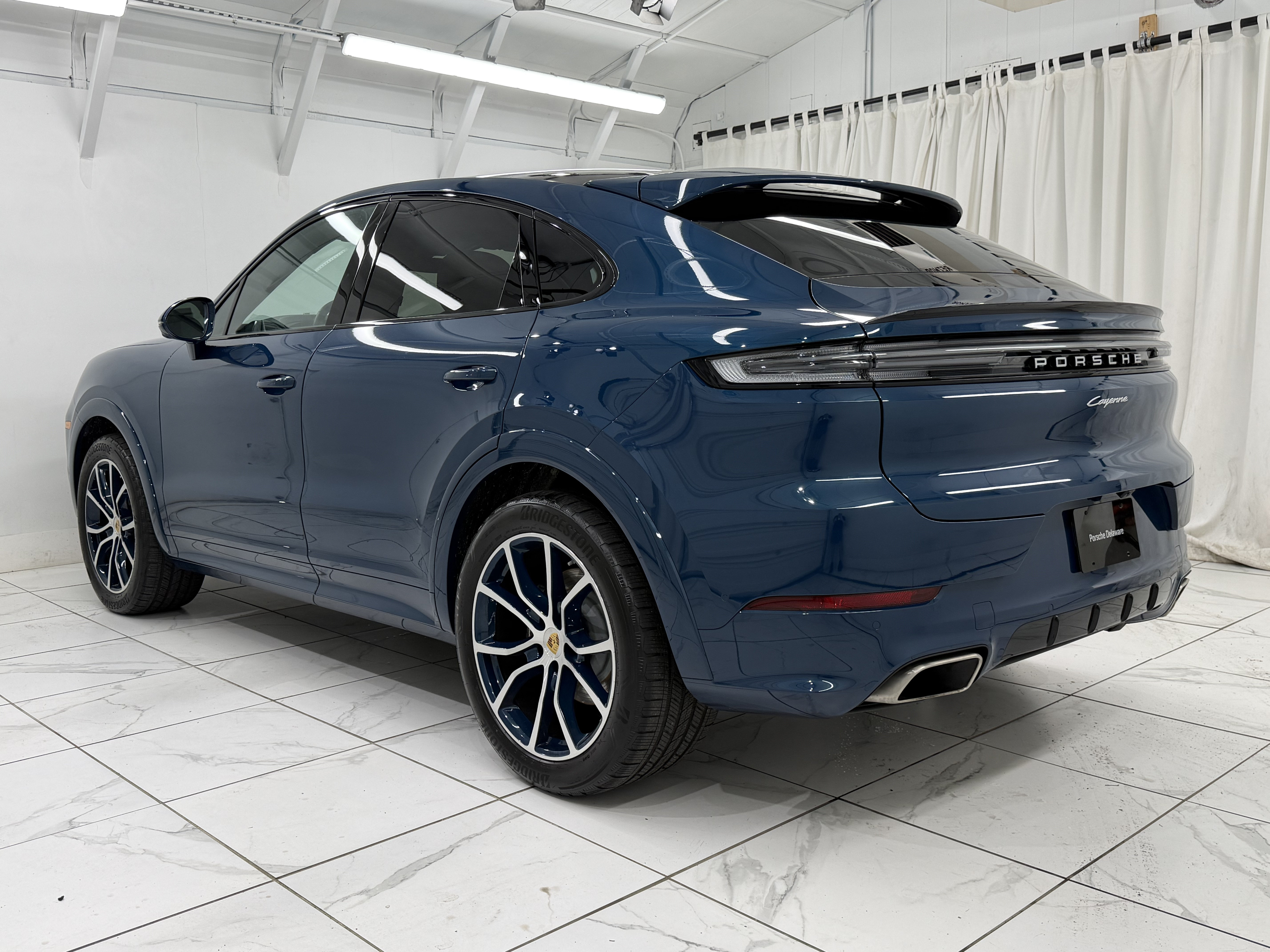 Certified 2024 Porsche Cayenne Coupe AWD/4WD image 14