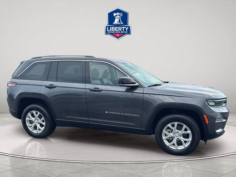 Certified 2023 Jeep Grand Cherokee Limited AWD/4WD image 14