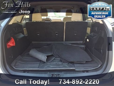 Used 2020 Ford Edge SE w/ Cargo Accessory Package FWD image 10