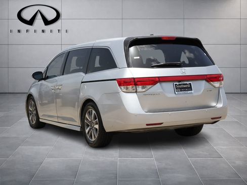 Used 2015 Honda Odyssey Touring Elite image 5