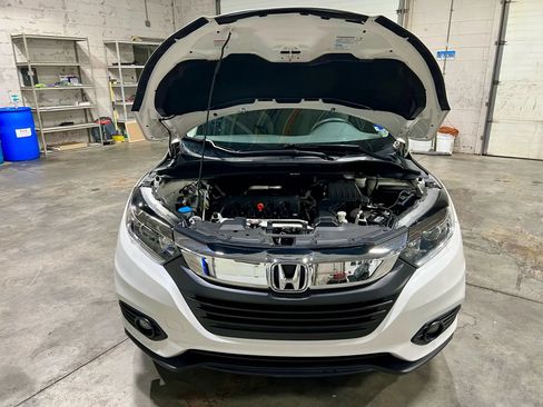 Used 2021 Honda HR-V EX image 9