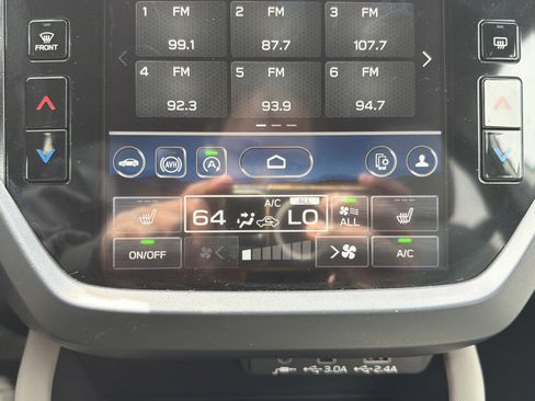 Used 2025 Subaru Forester Premium AWD/4WD image 23