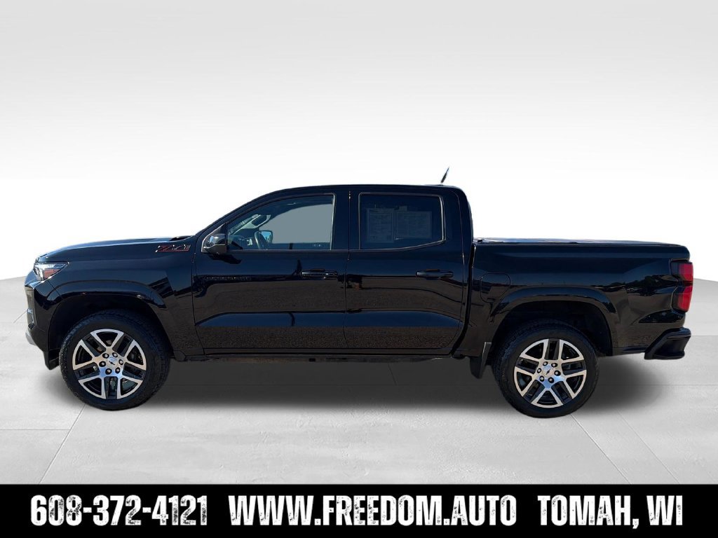 Used 2023 Chevrolet Colorado Z71 w/ Z71 Convenience Package 2 AWD/4WD image 2