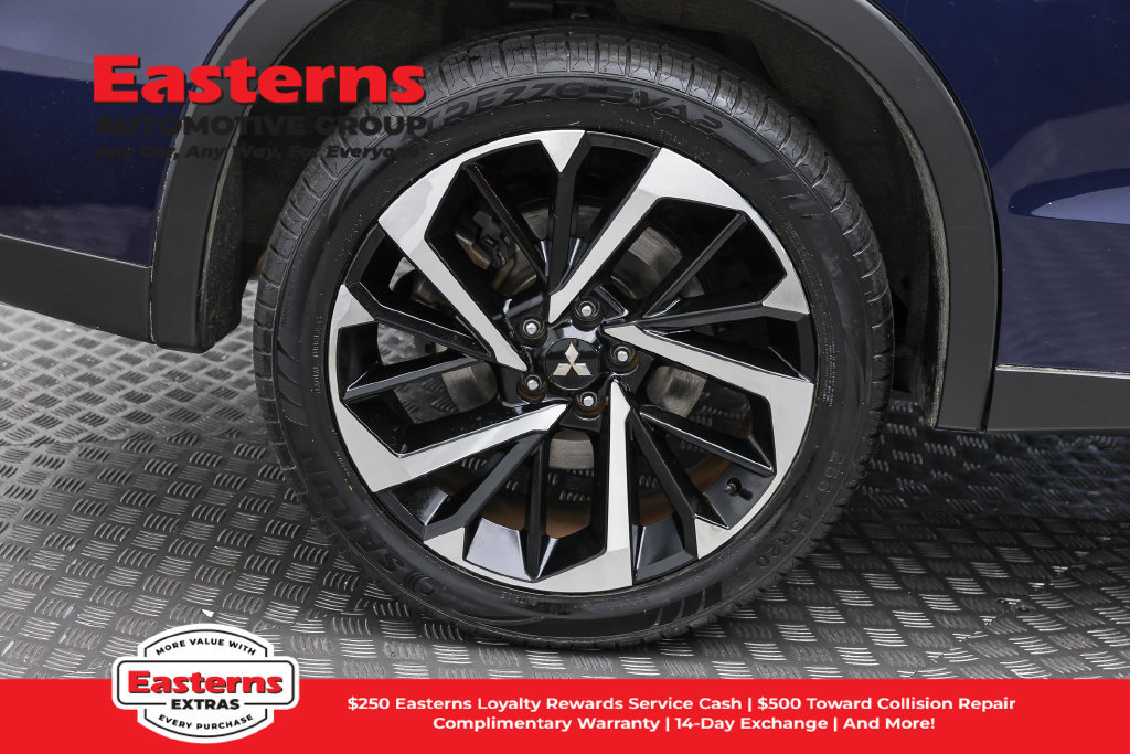 Used 2023 Mitsubishi Outlander SE AWD/4WD image 32