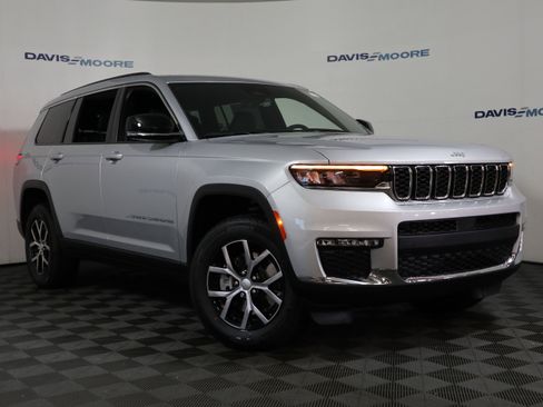 New 2025 Jeep Grand Cherokee L Limited image 2