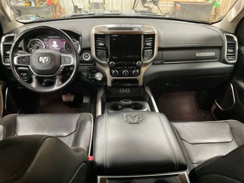 Used 2022 RAM 1500 Laramie AWD/4WD image 9